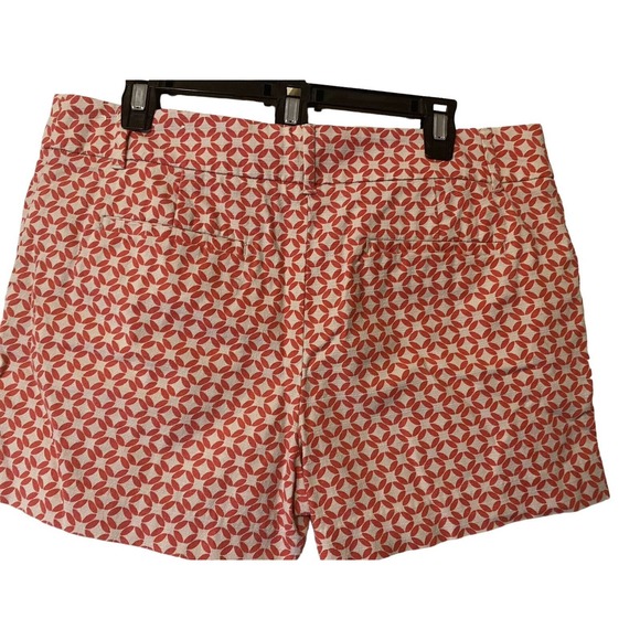 Women’s Ann Taylor Loft size 12 Shorts Riviera Coral Pink White Geometric - Picture 4 of 6